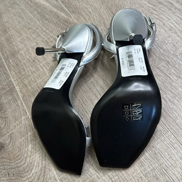 NIB ALEXANDER MCQUEEN Women’s Silver Punk Stud Metallic Ankle-Strap Sandals - Picture 9 of 15